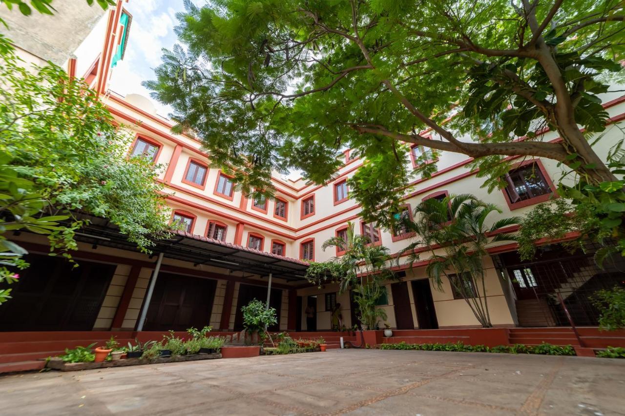 Sacar Guest House بونديتْشيري المظهر الخارجي الصورة