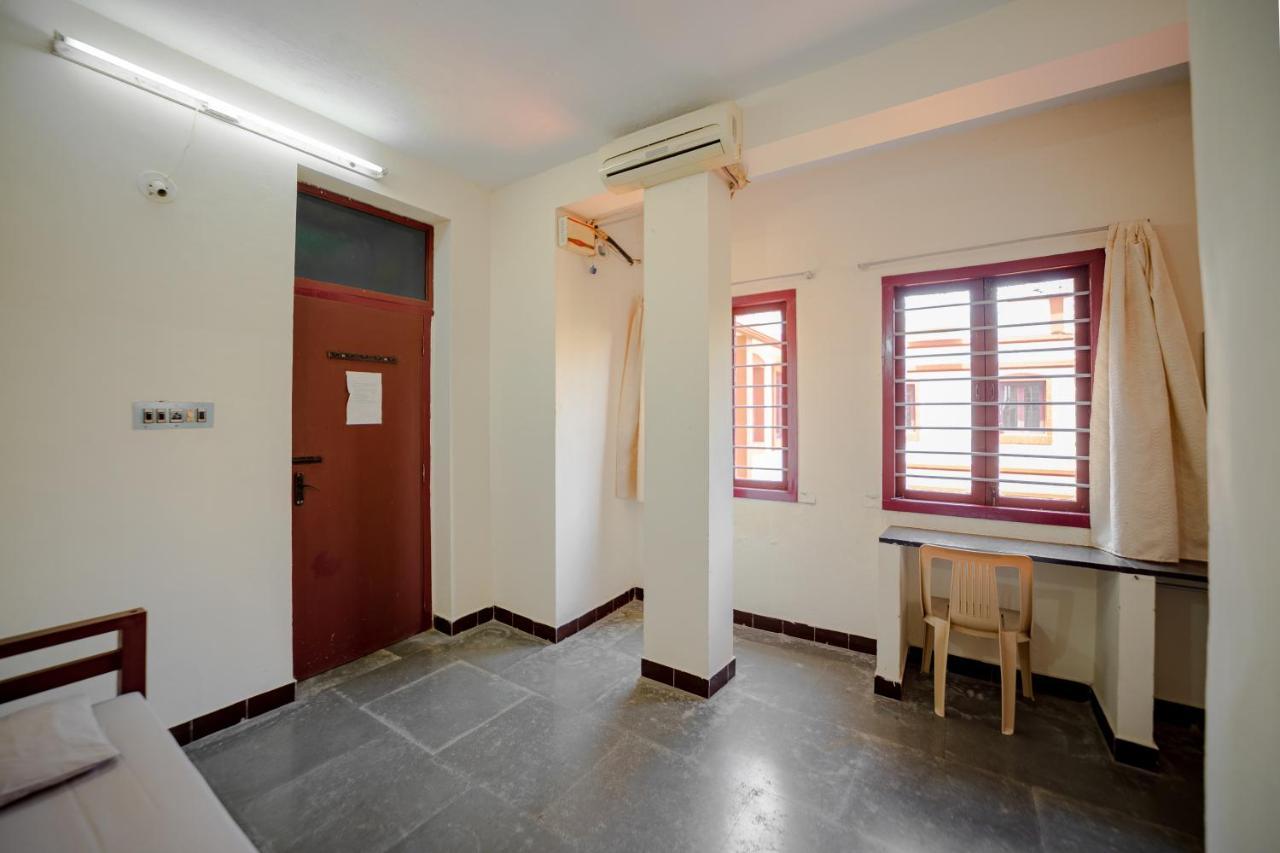 Sacar Guest House بونديتْشيري المظهر الخارجي الصورة
